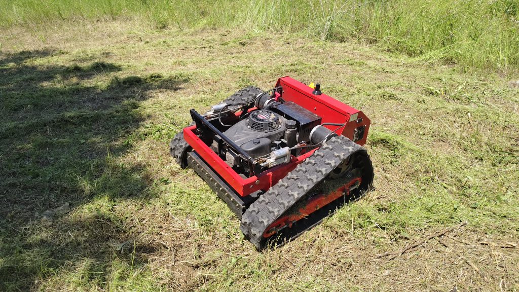 How to choose a remote control lawn mower for slopes